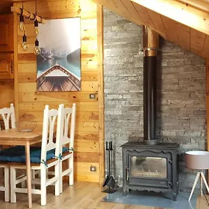 https://cosy-appartement-au-coeur-de-saint-martin-vsubie.fr-provencehotel.com